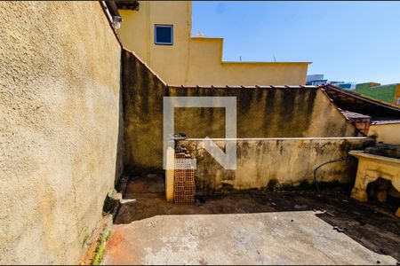 Área externa de casa à venda com 2 quartos, 180m² em Jardim America, Belo Horizonte