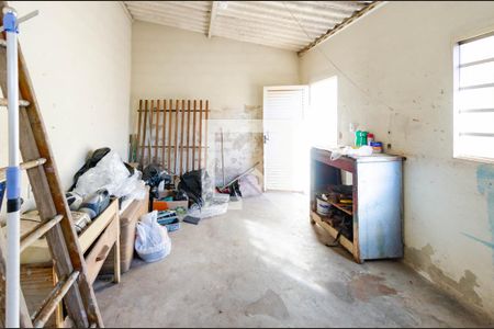 Quarto de serviço de casa à venda com 2 quartos, 180m² em Jardim America, Belo Horizonte