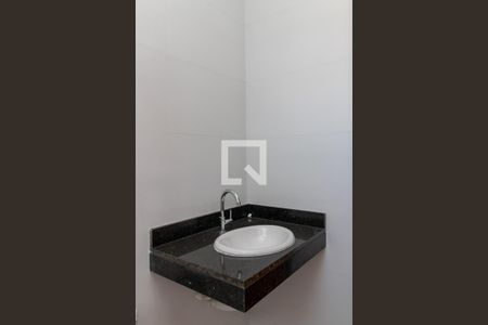 Banheiro Social de casa de condomínio à venda com 2 quartos, 91m² em Vila Ré, São Paulo