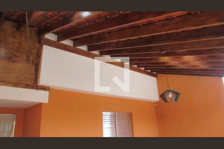 Casa à venda com 4 quartos, 200m² em Vila Pereira Barreto, São Paulo