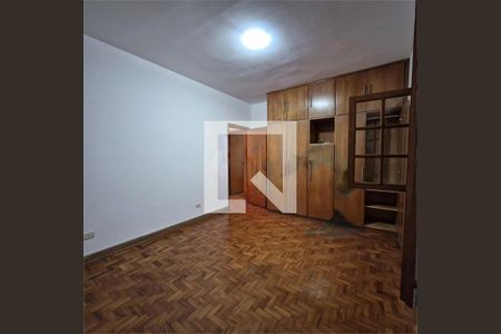 Casa à venda com 3 quartos, 208m² em Jardim Santa Helena, São Paulo