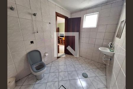 Casa à venda com 6 quartos, 217m² em Socorro, São Paulo