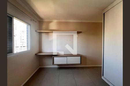 Quarto de apartamento à venda com 1 quarto, 55m² em Centro, Campinas