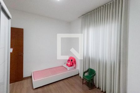 Quarto 2 de casa à venda com 4 quartos, 172m² em Cabral, Contagem