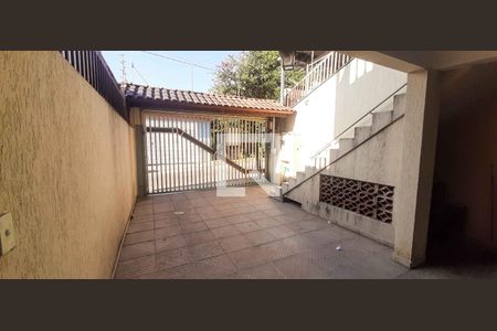 Garagem de casa à venda com 3 quartos, 196m² em Santo Antônio, Osasco
