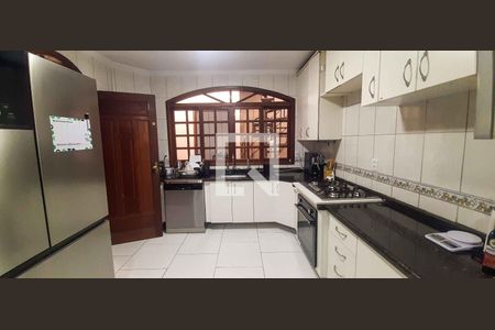 Cozinha de casa à venda com 3 quartos, 196m² em Santo Antônio, Osasco