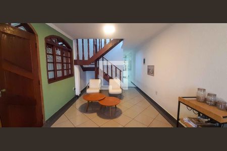 Sala de casa à venda com 3 quartos, 196m² em Santo Antônio, Osasco