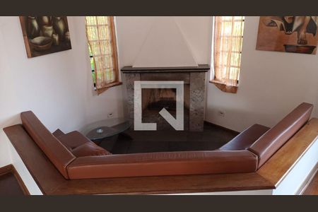 Sala de casa de condomínio para alugar com 4 quartos, 336m² em Condomínio Estância Marambaia, Vinhedo