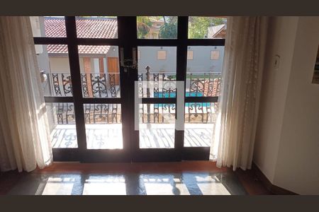 Acesso de casa de condomínio para alugar com 4 quartos, 336m² em Condomínio Estância Marambaia, Vinhedo