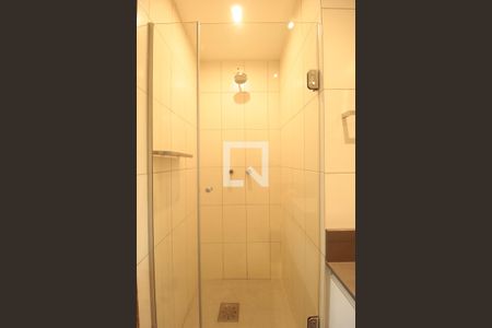Banheiro da Suíte 1 de apartamento à venda com 1 quarto, 61m² em Vila Ipiranga, Porto Alegre