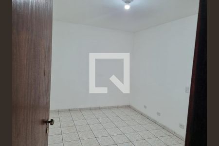 Quarto 2 de casa para alugar com 2 quartos, 50m² em Jardim Maria Virginia, São Paulo