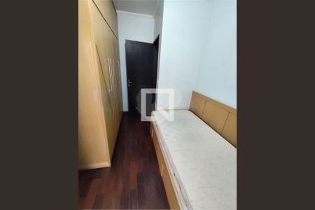 Casa à venda com 3 quartos, 300m² em Chácara Seis de Outubro, São Paulo