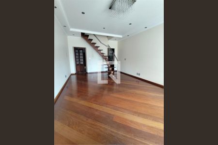 Casa à venda com 3 quartos, 300m² em Chácara Seis de Outubro, São Paulo