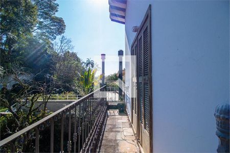 Casa à venda com 4 quartos, 325m² em Chácara Monte Alegre, São Paulo
