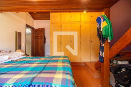 Casa à venda com 4 quartos, 325m² em Chácara Monte Alegre, São Paulo