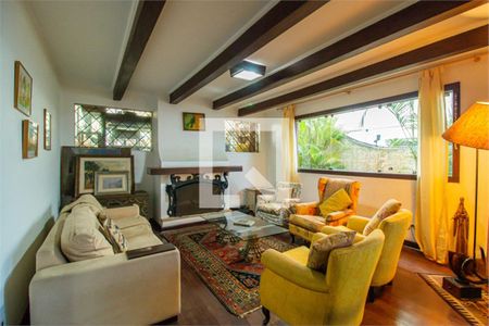 Casa à venda com 4 quartos, 325m² em Chácara Monte Alegre, São Paulo