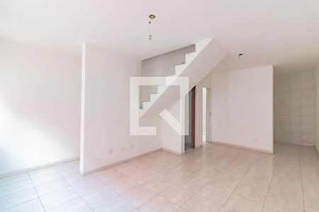 Sala de casa de condomínio à venda com 2 quartos, 75m² em Conjunto Residencial Jardim Canaa, São Paulo