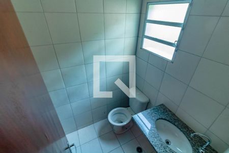 Banheiro do Quarto 1 de casa de condomínio à venda com 2 quartos, 75m² em Conjunto Residencial Jardim Canaa, São Paulo