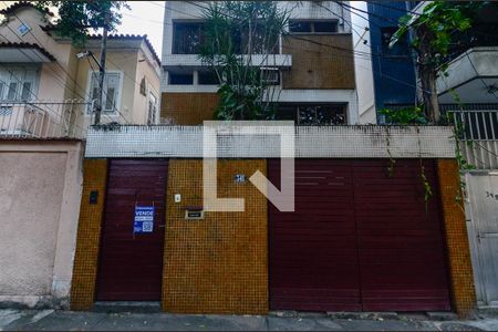 Fachada de casa à venda com 4 quartos, 200m² em Tijuca, Rio de Janeiro