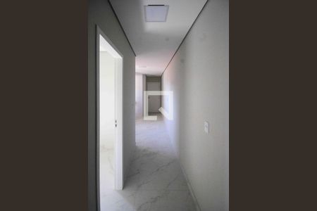 Corredor de apartamento para alugar com 2 quartos, 46m² em Cidade Continental, São Paulo