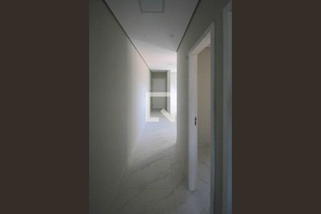 Corredor de apartamento para alugar com 2 quartos, 47m² em Cidade Continental, São Paulo