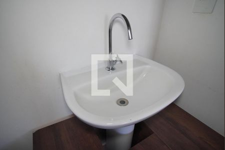 Banheiro Social de apartamento à venda com 2 quartos, 60m² em Jardim Carvalho, Porto Alegre