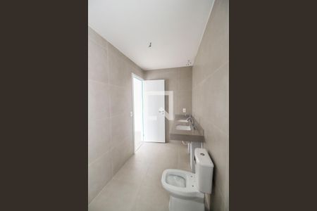 Banheiro da Suíte 1 de casa de condomínio à venda com 3 quartos, 230m² em Centro Empresarial Tamboré, Santana de Parnaíba