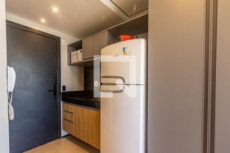 Cozinha de kitnet/studio à venda com 1 quarto, 25m² em Indianópolis, São Paulo
