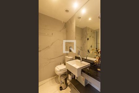 Banheiro da Suíte  de kitnet/studio à venda com 1 quarto, 25m² em Indianópolis, São Paulo
