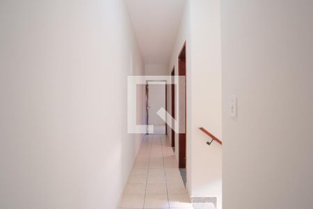 Corredor de casa à venda com 3 quartos, 200m² em Vila Mafra, São Paulo