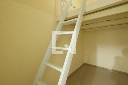 Quarto 2 de casa para alugar com 2 quartos, 65m² em Jardim Umuarama, São Paulo