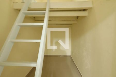 Quarto 2 de casa para alugar com 2 quartos, 65m² em Jardim Umuarama, São Paulo