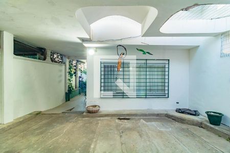 Garagem de casa à venda com 3 quartos, 180m² em Parque Imperial, São Paulo