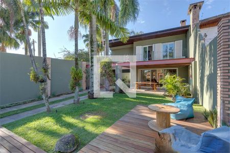 Casa à venda com 4 quartos, 290m² em Santo Amaro, São Paulo
