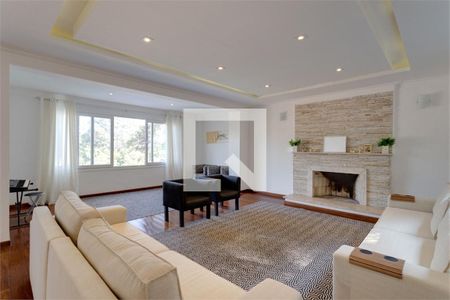 Casa à venda com 5 quartos, 690m² em Jardim Marajoara, São Paulo