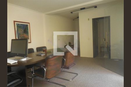 Casa à venda com 7 quartos, 337m² em Santo Amaro, São Paulo