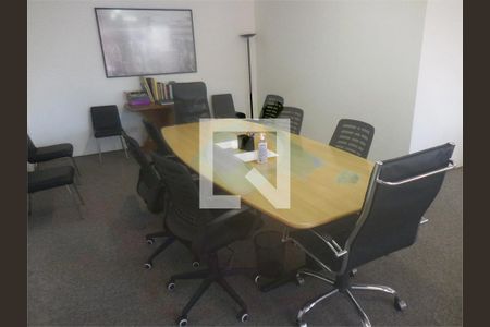 Casa à venda com 7 quartos, 337m² em Santo Amaro, São Paulo