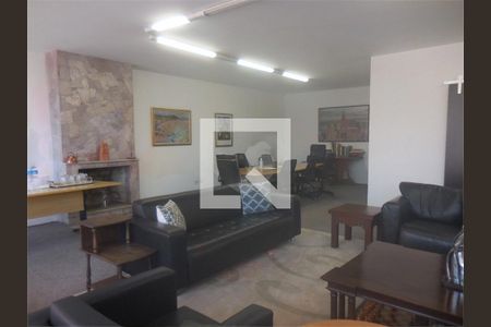 Casa à venda com 7 quartos, 337m² em Santo Amaro, São Paulo