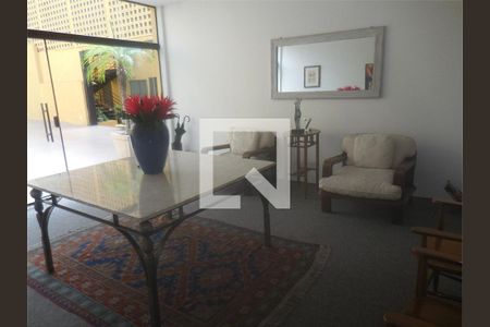 Casa à venda com 7 quartos, 337m² em Santo Amaro, São Paulo