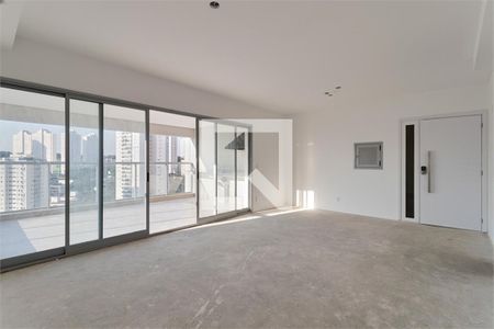 Apartamento à venda com 3 quartos, 121m² em Vila Sofia, São Paulo