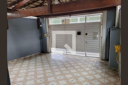 Casa à venda com 3 quartos, 120m² em Vila Carrão, São Paulo