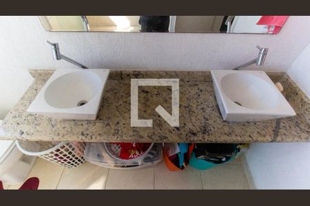 Banheiro 2 de casa à venda com 5 quartos, 600m² em Piratininga, Niterói