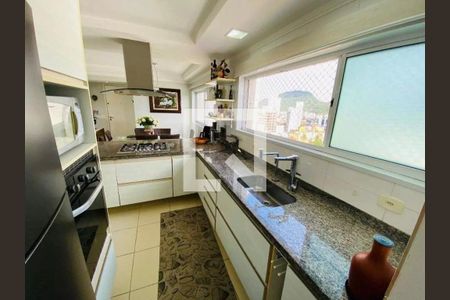 Cozinha de apartamento para alugar com 3 quartos, 111m² em Jardim Tres Marias, Guarujá