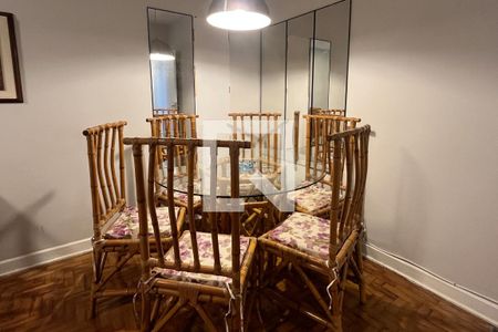 Sala de apartamento para alugar com 1 quarto, 66m² em Orquidario, Santos