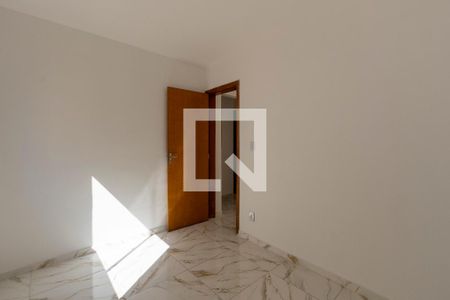 Quarto 2 de apartamento para alugar com 2 quartos, 48m² em São João Batista, Belo Horizonte