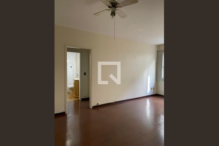 Sala de apartamento à venda com 1 quarto, 49m² em São João, Porto Alegre