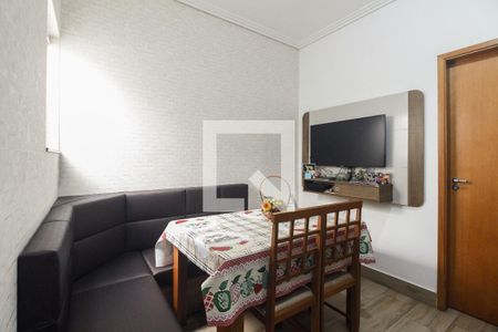 Sala de casa de condomínio à venda com 2 quartos, 45m² em Chácara Santo Antônio (zona Leste), São Paulo