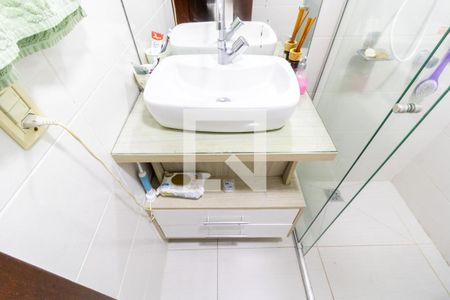 Banheiro de casa de condomínio à venda com 1 quarto, 45m² em Guarujá, Porto Alegre