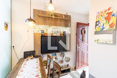 Sala/Cozinha de casa de condomínio à venda com 1 quarto, 45m² em Guarujá, Porto Alegre