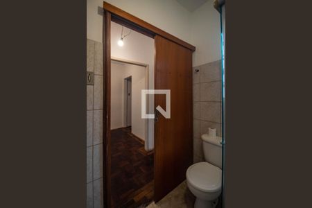 Banheiro Social de apartamento à venda com 2 quartos, 71m² em Medianeira, Porto Alegre